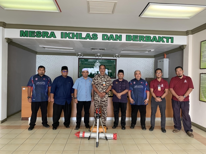 PENENTUAN ARAH KIBLAT DI PENJARA KLUANG
